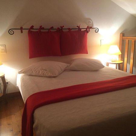 Chambres D'Hotes Les Templiers Rugney Habitación foto